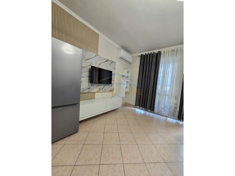 Tirane, shitet apartament 2+1+Ballkon Kati 7, 98 m² 135.000 € (Unaza e Re)