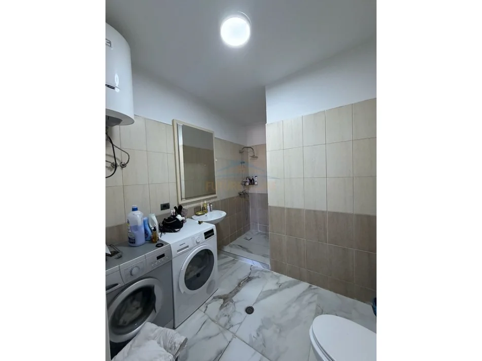 Tirane, shitet apartament 1+1 Kati 2, 64 m² 110.000 € (Kthesa e Kamzes)