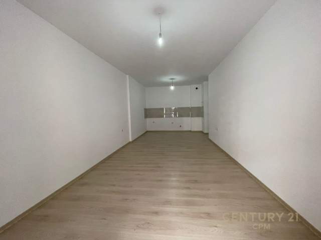 Tirane, shes apartament 2+1+BLK Kati 7, 103 m² 115.000 Euro (Stacioni i Trenit)