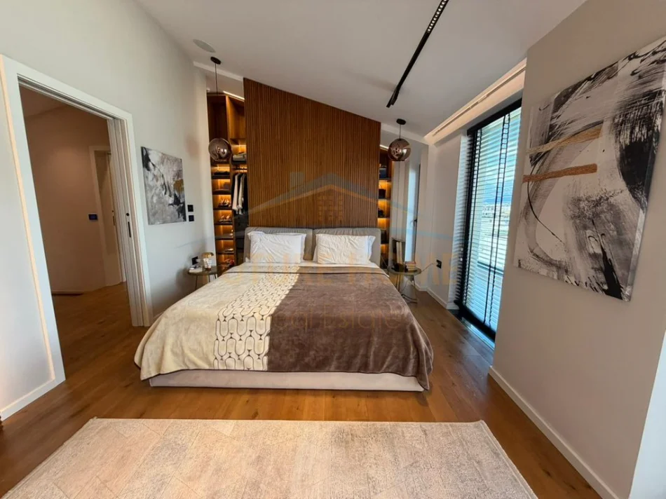 Tirane, jepet me qera Vile Vile 3 Katshe Kati 0, 415 m² 5.000 € (Farke)