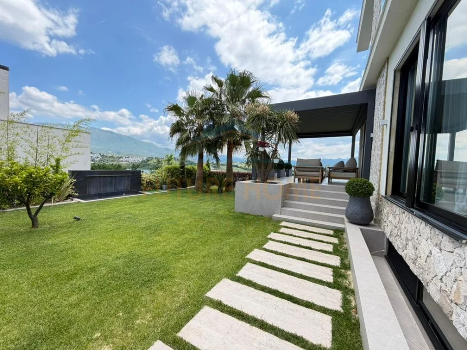Tirane, jepet me qera Vile 3+1+Aneks+Ballkon Kati -1, 280 m² 5.000 € (Farke)