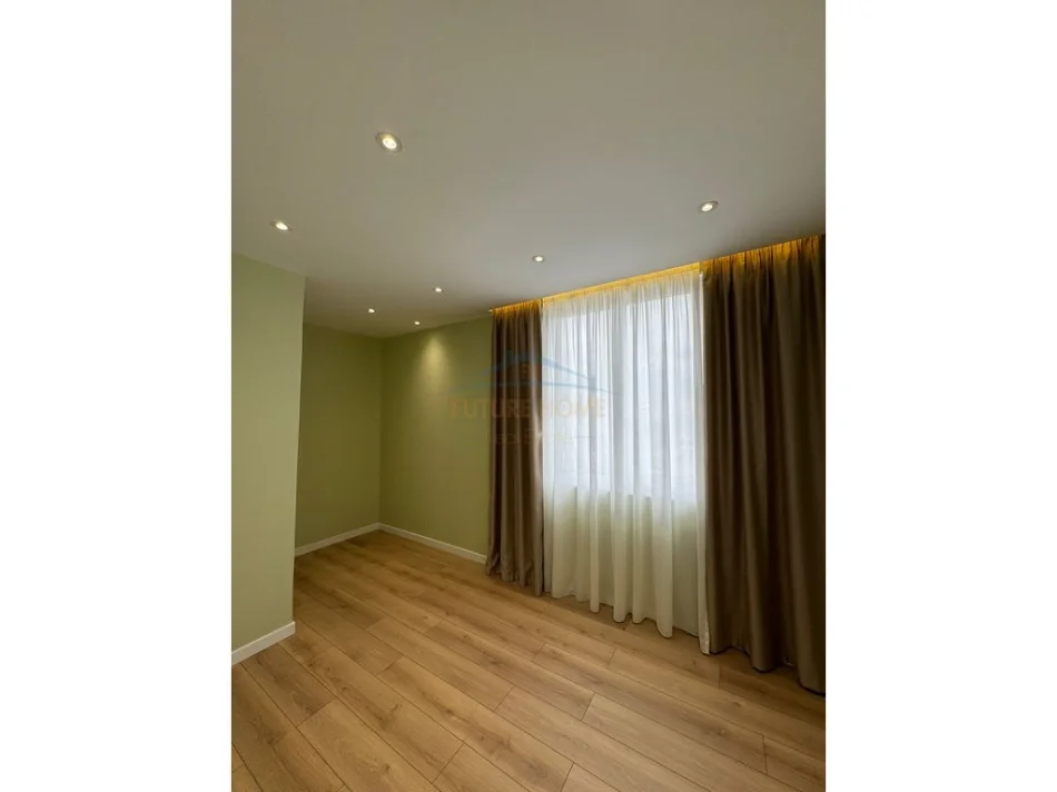 SHITET APARTAMENT 2+1 , MYSLYM SHYR