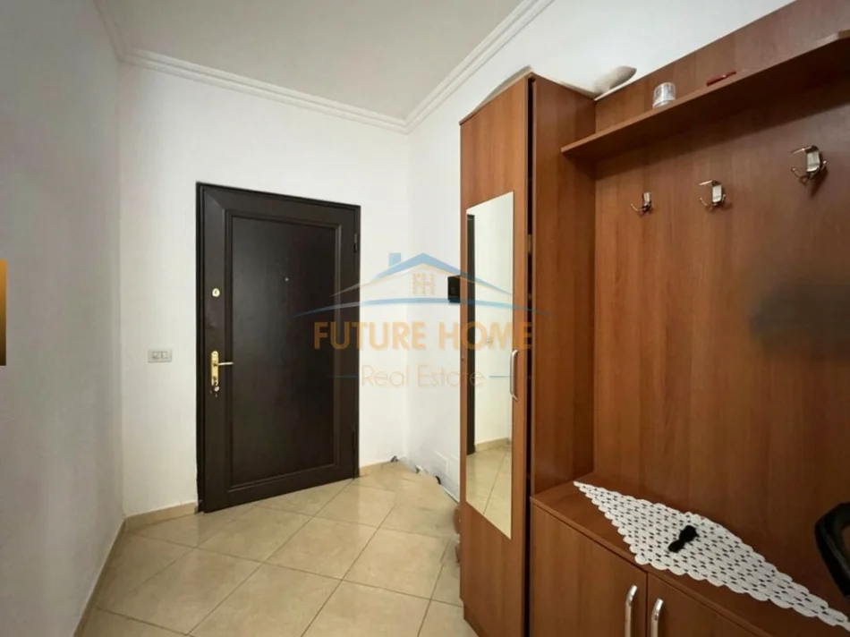 Tirane, jepet me qera apartament 2+1+Ballkon Kati 2, 117 m² 450 € (Fresk)