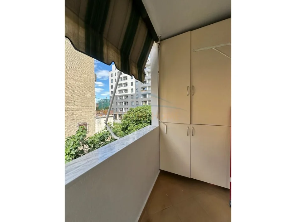 Tirane, shitet apartament 1+1 Kati 3, 54 m² 129.000 € (Stacioni i Trenit)
