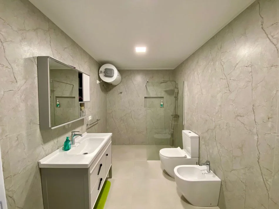 Shqiperi, jepet me qera apartament 2+1+Ballkon Kati 4, 100 m² 1.500 € (SAMI FRASHERI)