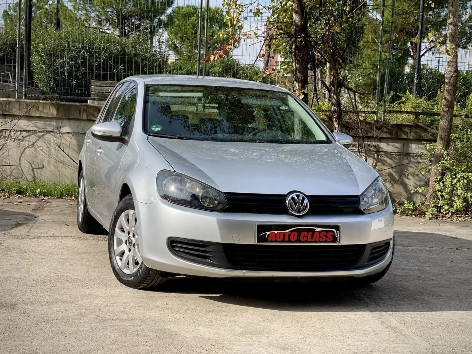 Tirane, shes makine VW GOLF 6 Benzin, gri metalizato manuale Klima 205.000 km 5290 €