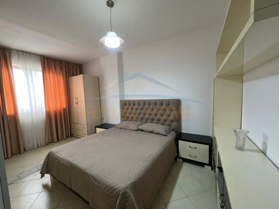 Tirane, jepet me qera apartament 1+1 Kati 5, 54 m² 450 € (Ish Tregu Elektrik,)