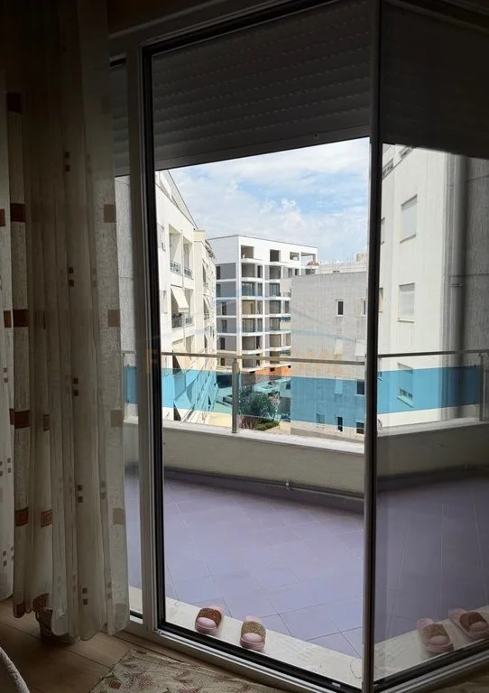 Tirane, shitet apartament 1+1 Kati 3, 70 m² 154.000 € (kopshti zologjik)