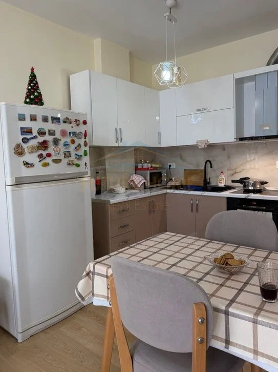 Tirane, shitet apartament 1+1 Kati 3, 70 m² 154.000 € (kopshti zologjik)