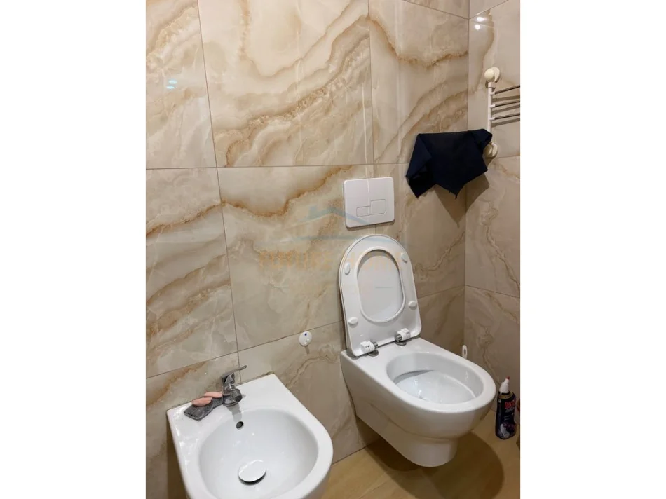 Tirane, shitet apartament 1+1+Ballkon Kati 3, 69 m² 154.000 € 