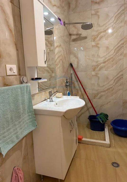 Tirane, shitet apartament 1+1 Kati 3, 70 m² 154.000 € (kopshti zologjik)