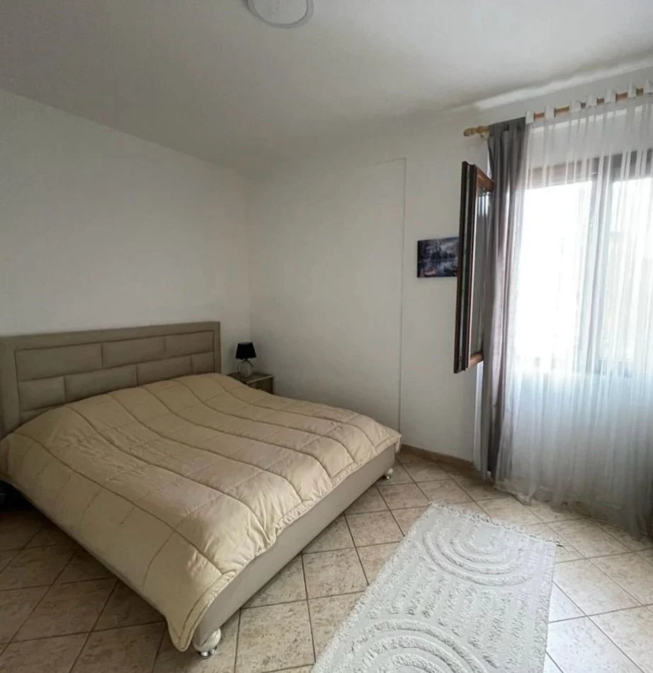 Tirane, jepet me qera apartament 1+1 Kati 2, 52 m² 475 € (Siri Kodra)