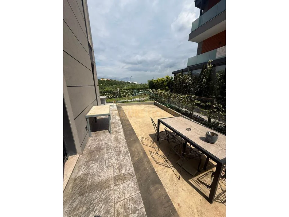 Tirane, jepet me qera apartament 2+1+Ballkon Kati 1, 117 m² 1.500 € (TEG, Sofia Residence)