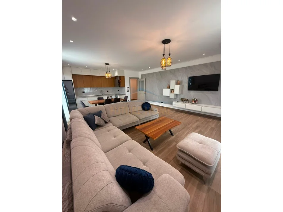 Jap me qera apartament 2+1+Ballkon+POST PARKIMI, Kati 1, 116 m² 1.500 € (TEG)