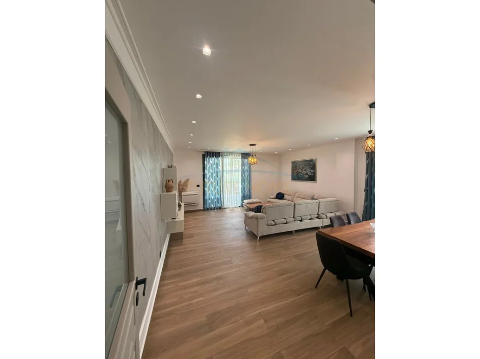 Tirane, jepet me qera apartament 2+1 Kati 1, 116 m² 1.500 € (Sofia Hill Residence)