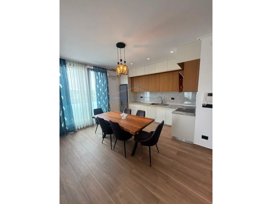 Tirane, jepet me qera apartament 2+1+Ballkon Kati 1, 117 m² 1.500 € (TEG, Sofia Residence)
