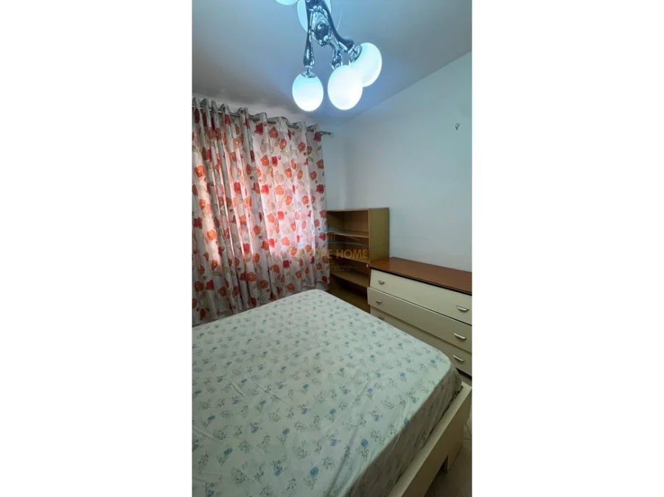 Tirane, jepet me qera apartament 3+1 Kati 2, 91 m² 600 € (Fortuzi)