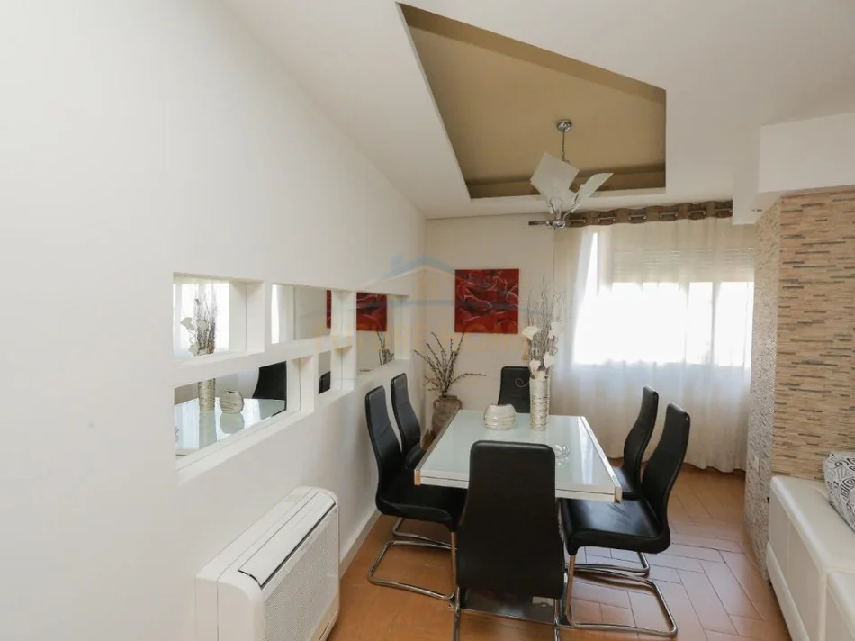 Tirane, jepet me qera apartament 3+1+Aneks+Ballkon Kati 3, 154 m² 780 € (Don Bosko)