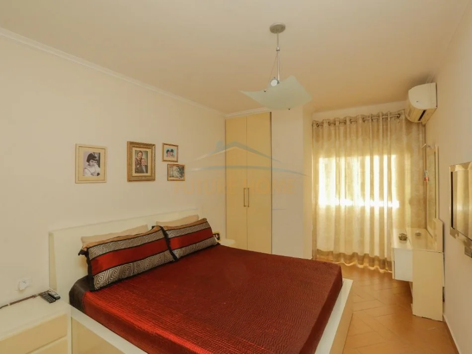 Tirane, jepet me qera apartament 3+1+Aneks+Ballkon Kati 3, 154 m² 780 € (Don Bosko)