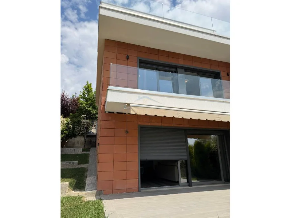 Tirane, shitet Vile , 208 m² 650.000 € (Olive Grove Residence, Mullet)