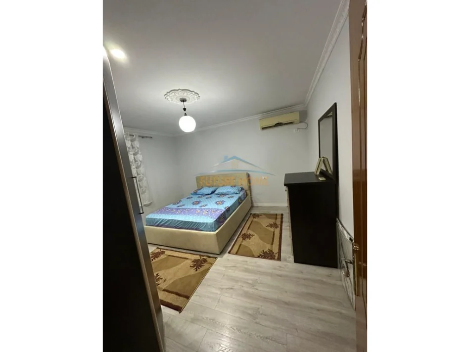 Tirane, jepet me qera apartament 2+1+Ballkon Kati 0, 99 m² 500 € (Rruga Jordan Misja)