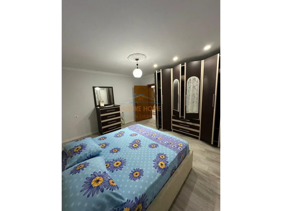 Tirane, jepet me qera apartament 2+1+Ballkon Kati 0, 99 m² 500 € (Rruga Jordan Misja)