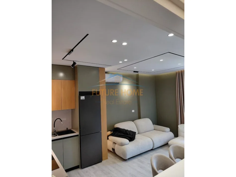 Tirane, jepet me qera apartament 2+1 Kati 7, 90 m² 650 € (Prane Mangalemit)