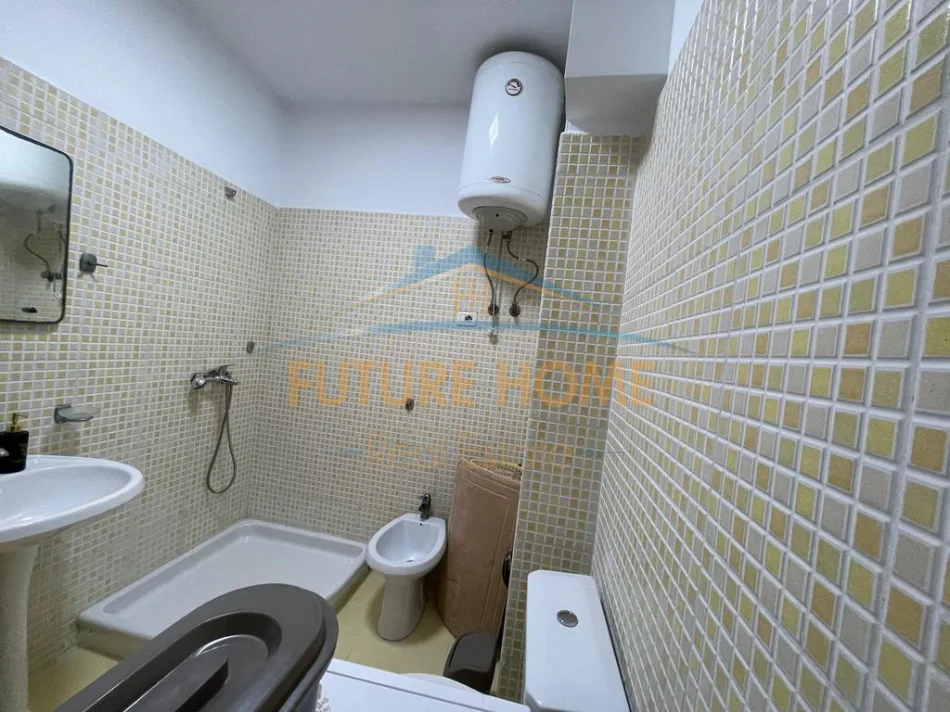 Tirane, shes apartament 3+1 Kati 2, 149 m² 310.000 € (Rrethi Selites)