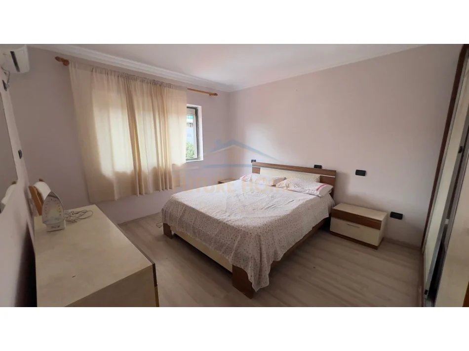 Tirane, jepet me qera apartament 1+1 , 60 m² 600 € (Myslym Shyri)