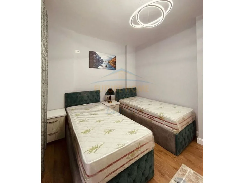Tirane, jepet me qera apartament 2+1 Kati 2, 85 m² 820 € (Ish Parku i Autobusave)