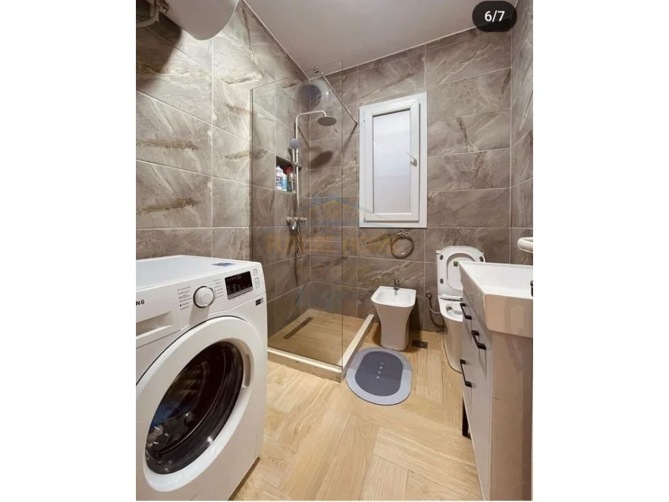 Tirane, jepet me qera apartament 2+1+Ballkon Kati 2, 85 m² 820 € (Parku)