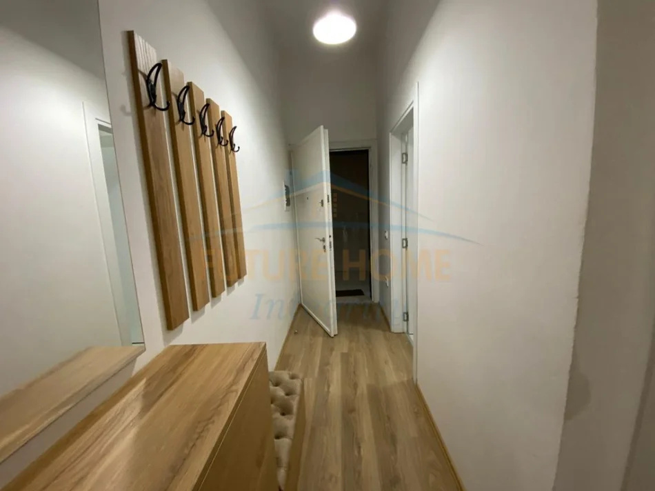 Tirane, jepet me qera apartament 1+1 Kati 1, 70 m² 500 € (Rruga Peti, Liqeni i Thate)