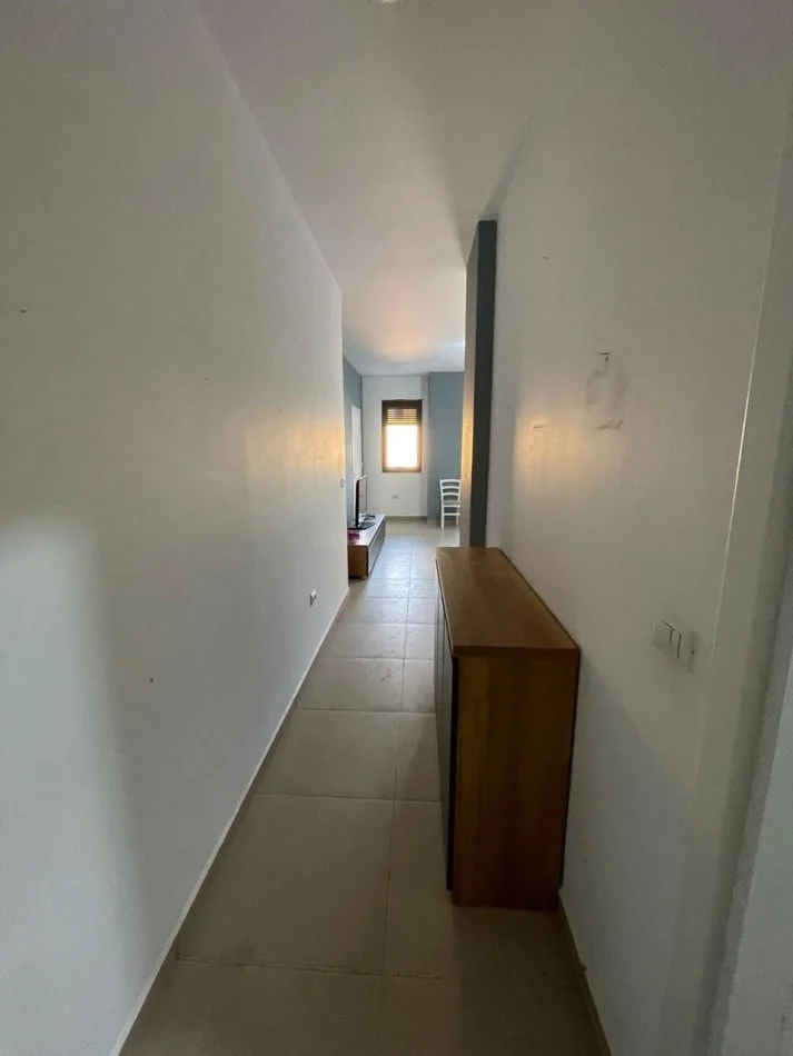 Tirane, shitet apartament 1+1 Kati 4, 70 m² 128.000 € (SHITET APARTAMENT 1+1 SPITAL AMERIKAN 2)
