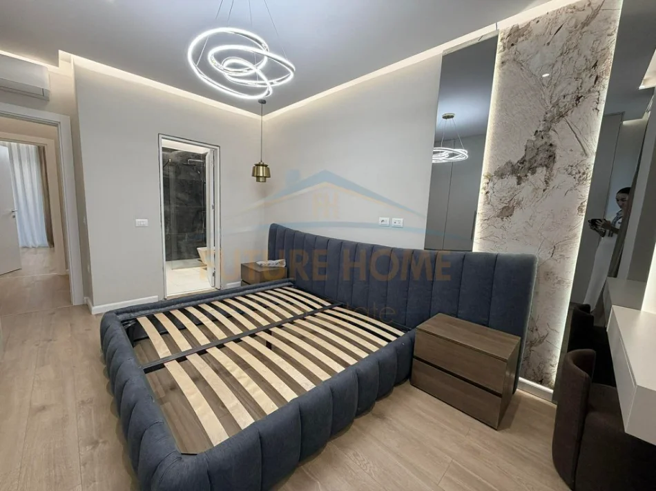 Tirane, shitet apartament 3+1+Ballkon Kati 4, 141 m² 317.000 € 