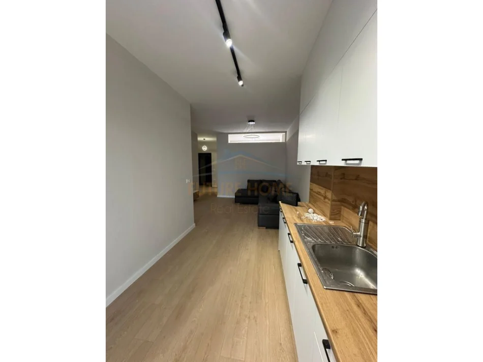 Tirane, shitet apartament 2+1+Ballkon Kati 3, 77 m² 199.000 € (Fresk)