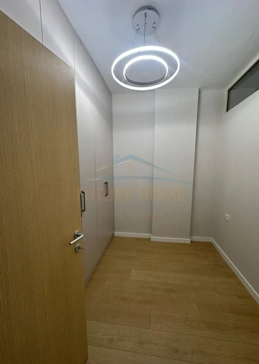 Tirane, shitet apartament 2+1 Kati 3, 77 m² 119.000 € (Rruga e Dajtit)