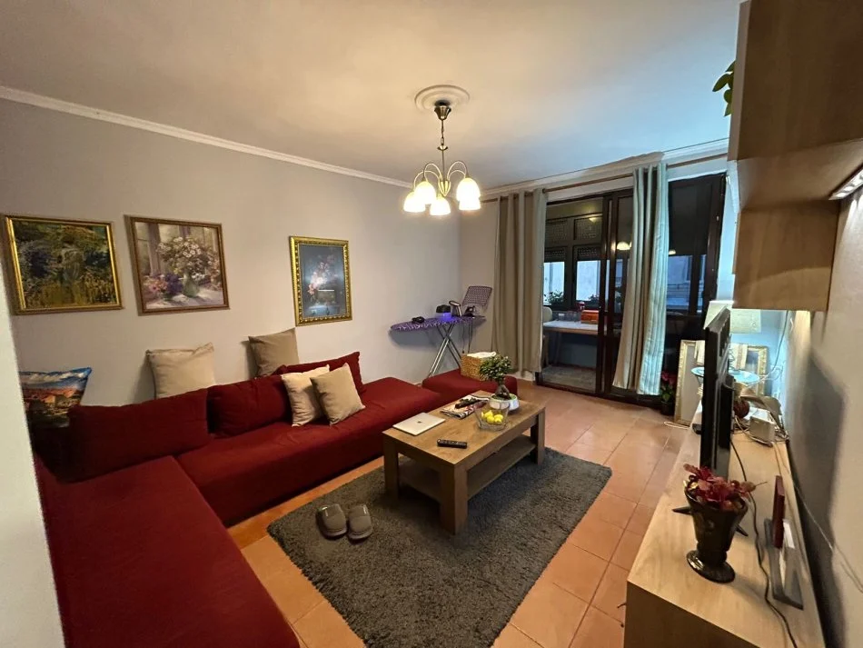 Tirane, shitet apartament 2+1 Kati 5, 72 m² 92.000 € (rruga Ferit Xhajko)