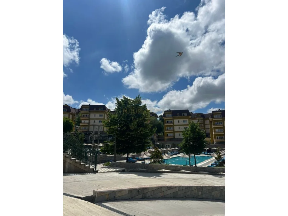 Tirane, jepet me qera apartament 3+1+Ballkon Kati 3, 93 m² 850 € (Farke)