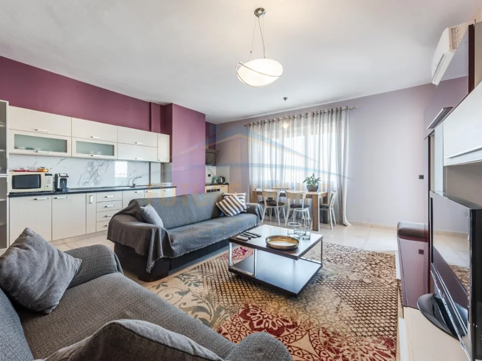 Durres, jepet me qera apartament 2+1 Kati 6, 114 m² 800 € (Bashkia, Durres)