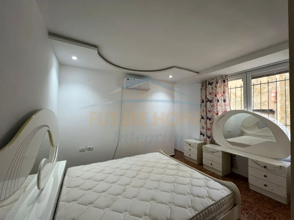 Qera, Apartament 2+1, Shkolla e Baletit, 650 €