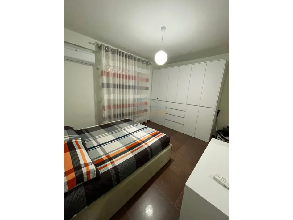 Shqiperi, shitet apartament 2+1+Ballkon Kati 2, 195 m² 245.000 € (VILA E ZOGUT)