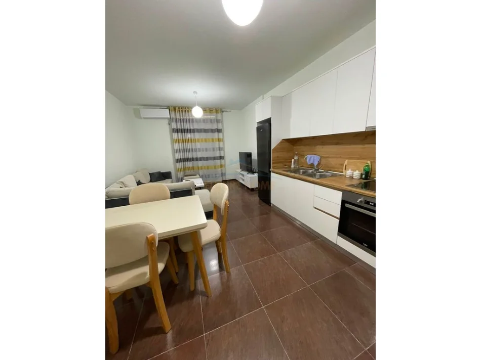 Durres, shitet apartament 2+1+Ballkon Kati 2, 78 m² 245.000 € (Vila e Zogut)