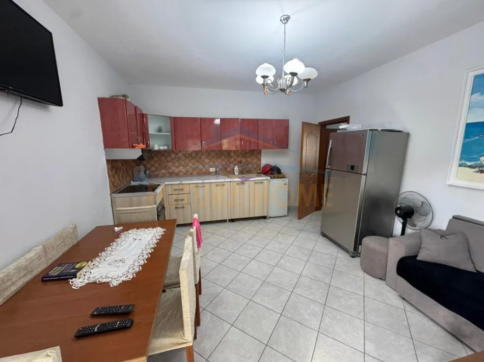 Qerret, shitet apartament 2+1+Ballkon Kati 2, 94 m² 234.000 € 