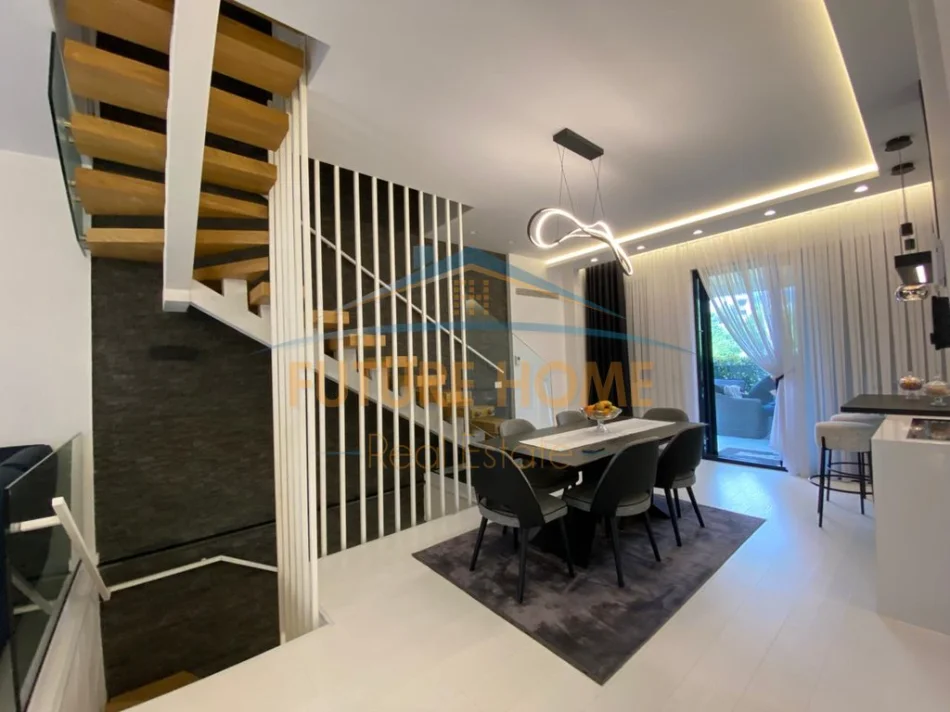 Tirane, shitet apartament 4+1+Aneks+Ballkon Kati 1, 309 m² 700.000 € (LIQENI THATE)