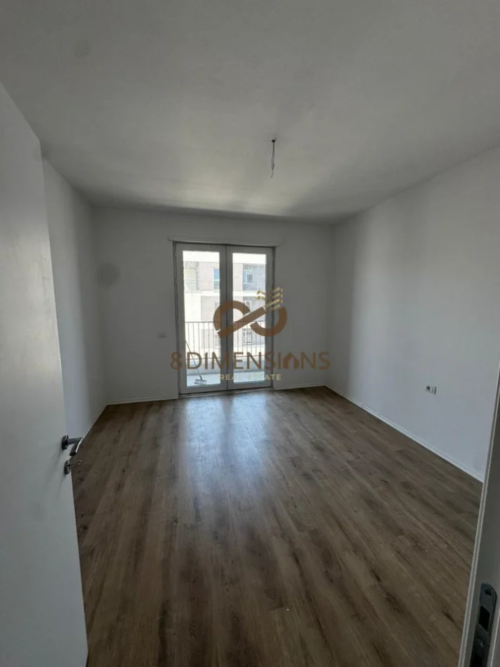 Tirane, jepet me qera apartament 2+1 Kati 7, 102 m² 420 € (univers city)