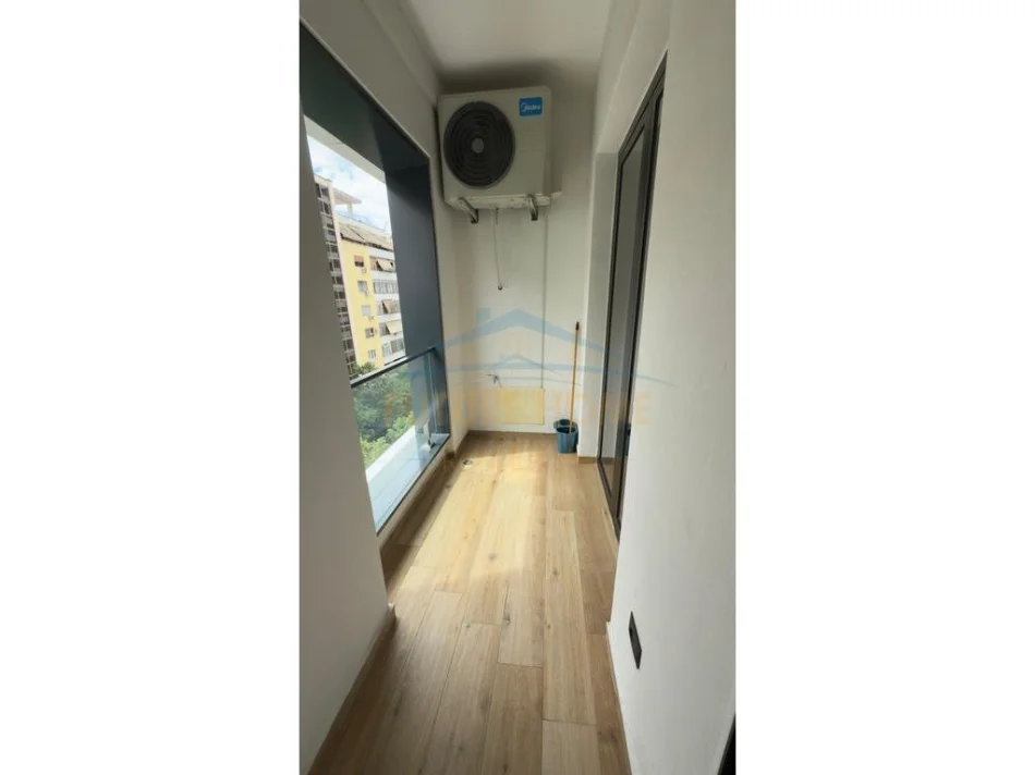 SHITET APARTAMENT 1+1 , SQUARE 21 , RRUGA E KAVAJES