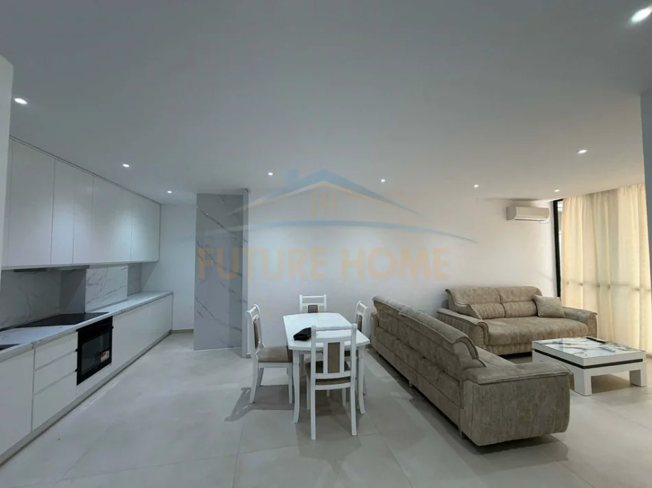 Tirane, jepet me qera apartament 2+1+Ballkon Kati 5, 114 m² 843 € (21 Dhjetori)