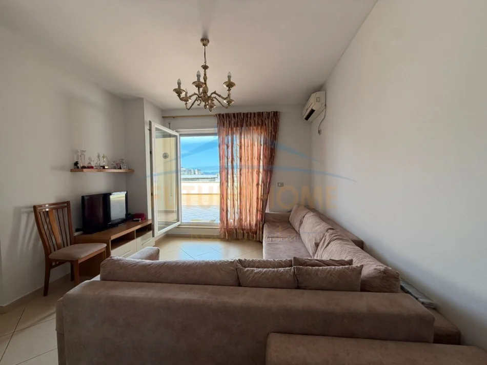 Tirane, shitet apartament 2+1+Ballkon Kati 5, 369.998 € (Rruga Jordan Misja)