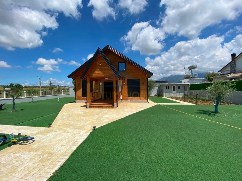 Kamez , jepet me qera Vile 1 Katshe , 930 m² (Liqeni i Cerkezes )