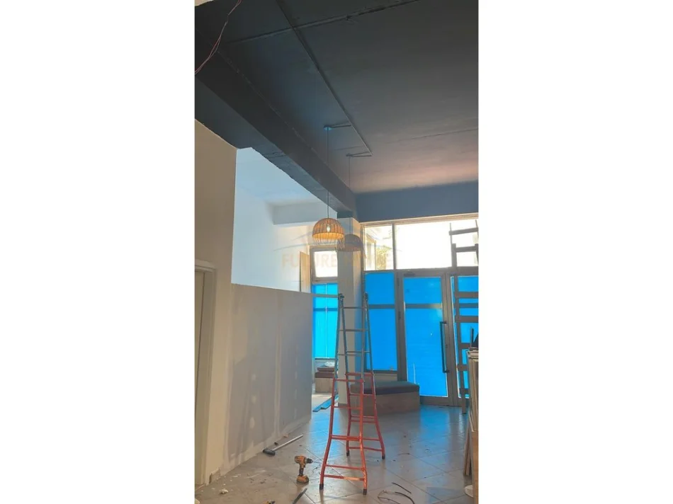 Tirane, shitet ambjent biznesi Kati 0, 71 m² 180.000 € (Rruga e Dibres)
